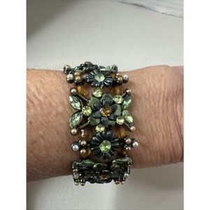 Romantic Flower‎ Green Enamel Antique Revival Wide Panel Stretch Brass Bracelet